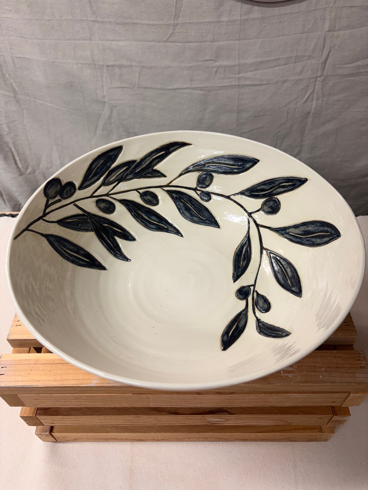 Olive Branch Serving Bowl