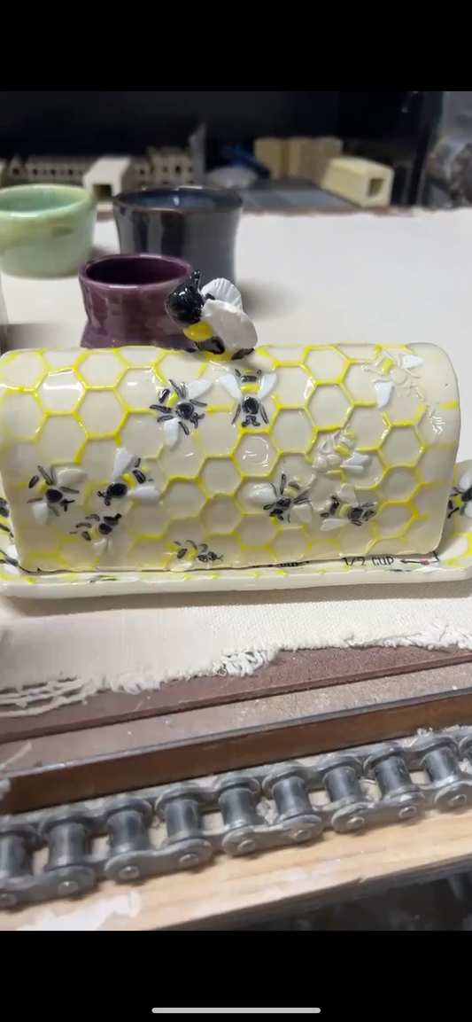 Bee butter dish
